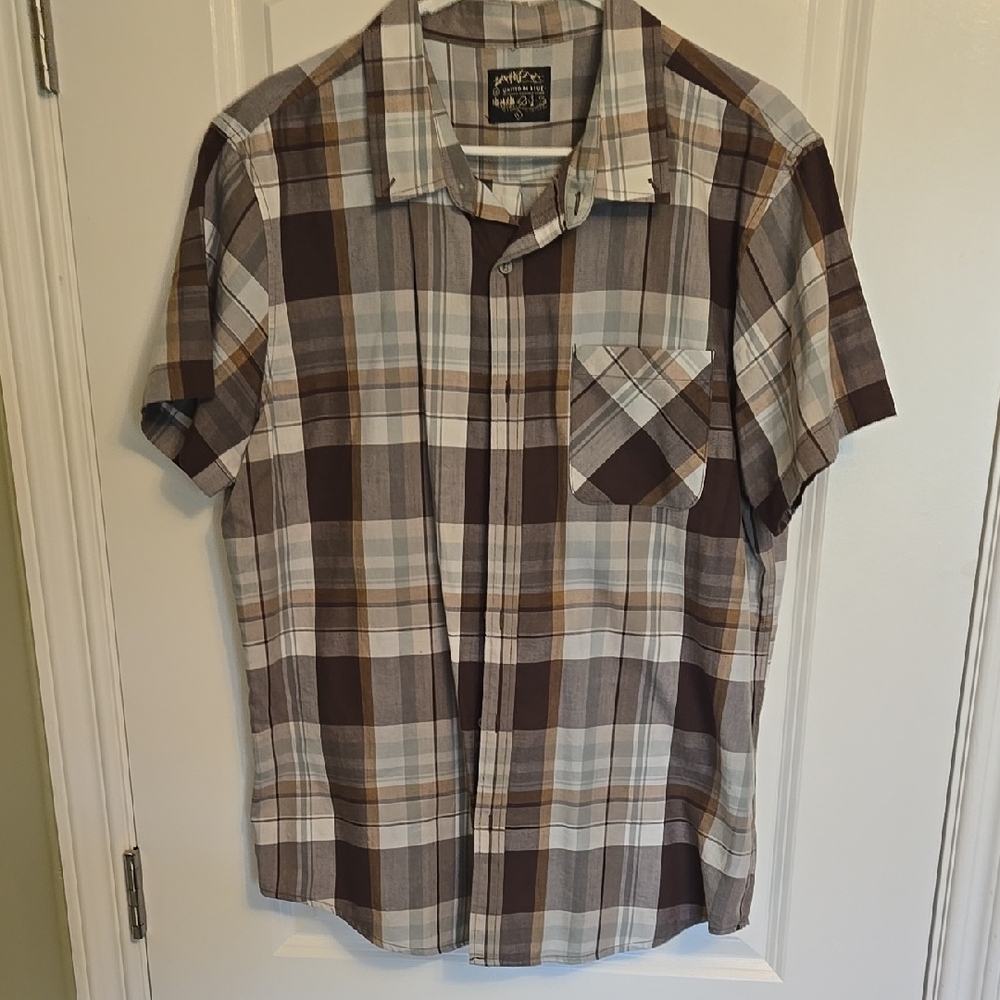 United By Blue - Men's Brown Plaid Short Sleeve Shirt Size Large